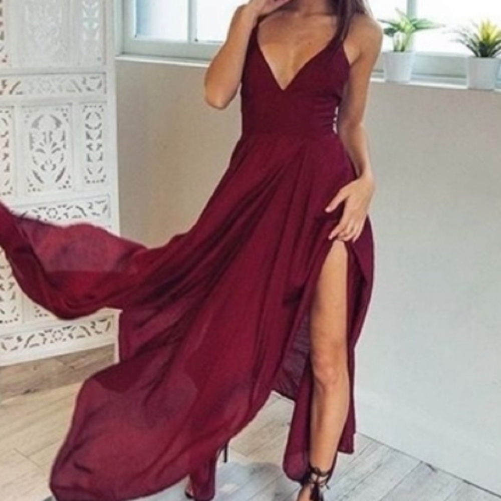 Elegant Red Sleeveless Dress